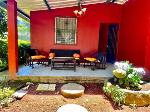 Casa de Montana en Los Naranjos in Los Naranjos