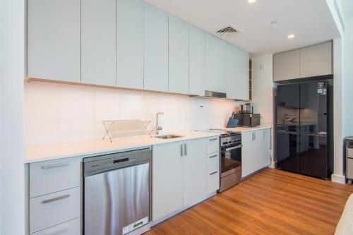 Brand New Stylish 2 BR with Balcony, Dubaï (photo 6)
