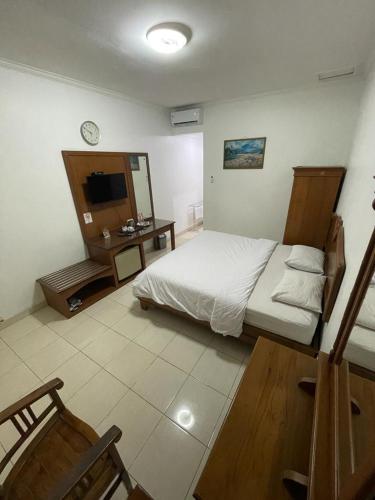 Hotel Besar Purwokerto - Tap to explore photos