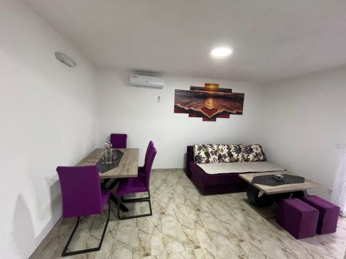 Lutovac Apartmani in رادانوفيشي