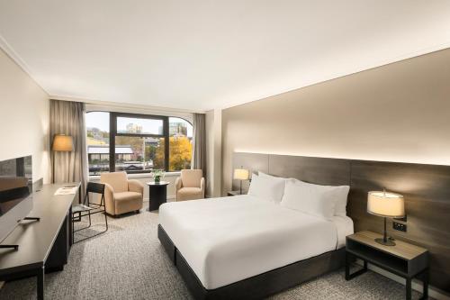 Standard Room with 1 King-size bed