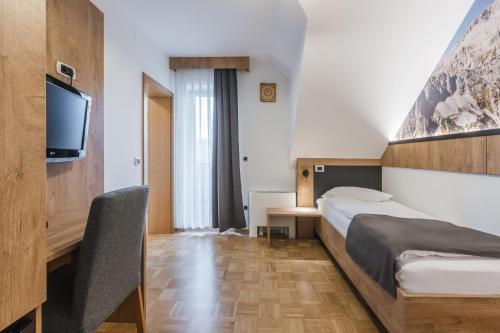 1 twin bed