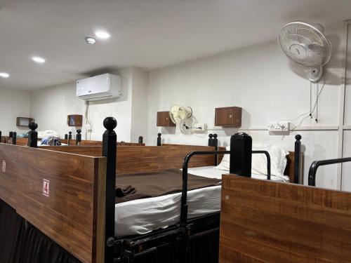 aaram ac dormitory in Ahmedabad