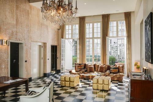 Hotel De Witte Lelie near Muuseum Plantin-Moretus