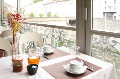 Hôtel Restaurant Lons - image 14