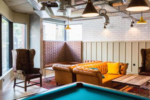 Chapter Portobello in London 4