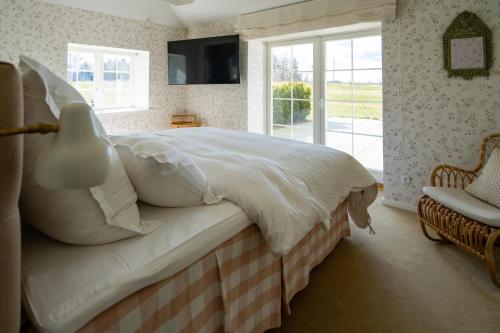 1 queen bed