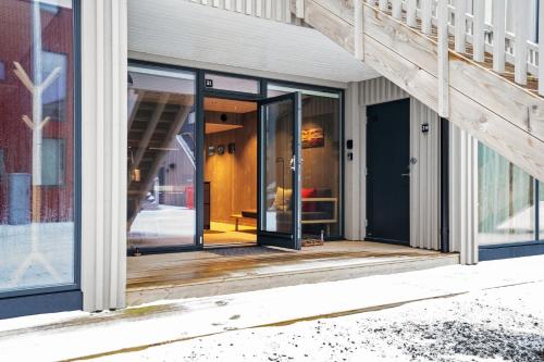 Explorers Rest, Henningsvær in Henningsvaer