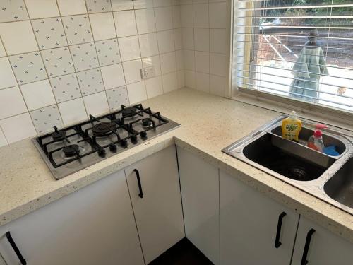 Home away from home - Whole house booking only -4 Bedrooms in Symonston