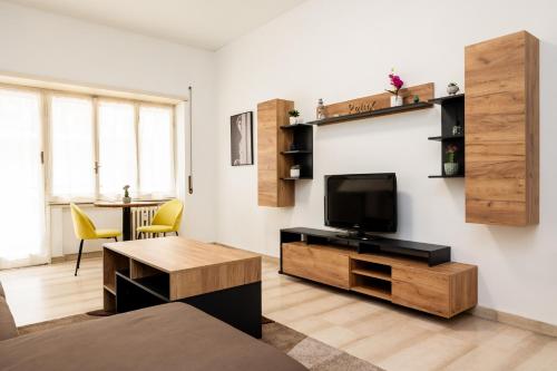Vatican Giuliano’s House, Rom (Foto 6)