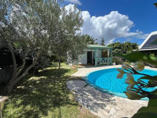LaKaz Daniel - Bungalow avec piscine - Location, gîte - Saint-Pierre
