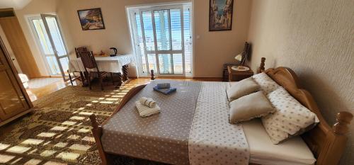 Lorena Rooms in Risan