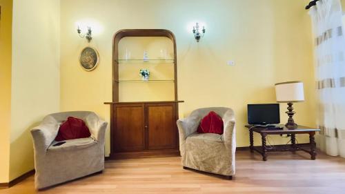 Historic apartment by the Pantheon, Roma (foto 10)