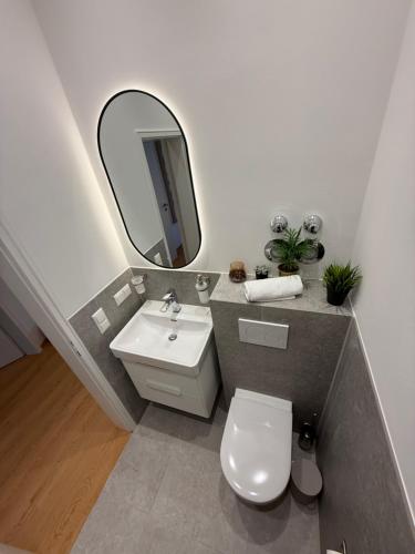 BeckHomes Munich, New, central 2BR Apartment with Terrace, München (Foto 7)