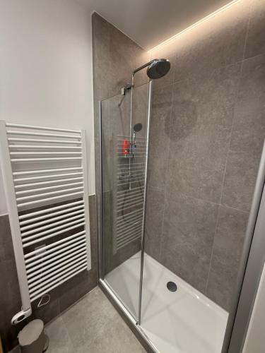 BeckHomes Munich, New, central 2BR Apartment with Terrace, München (Foto 3)