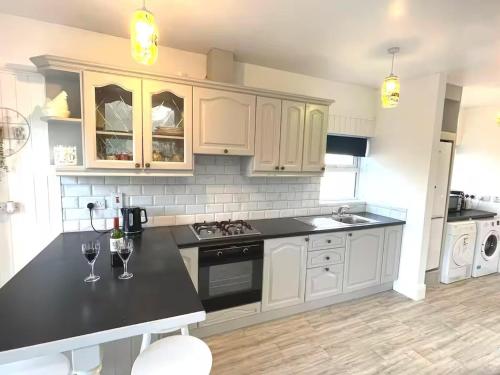 廚房, An Teach Beag - Dunmore East in 鄧莫爾東