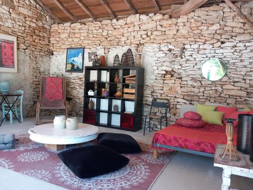 La maison au frêne (La maison au frene) in Lalbenque