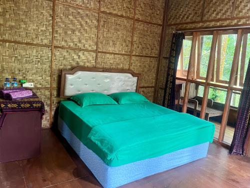 1 queen bed