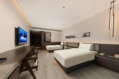 Atour Hotel Dali Ancient City March Street in Dali