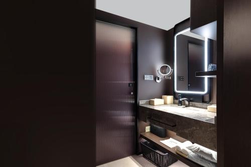 Atour Hotel Dali Ancient City March Street in Dali