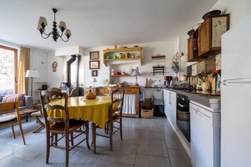 Le refuge du Marquis : Agreable T3 avec terrasse in Marsanne