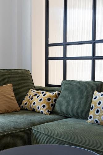 Unbeatable Acropolis Elegant 2-Bedroom Apartment on Areopagitou - image 8