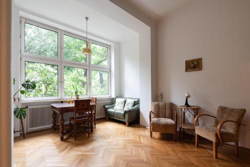 Dornröschenschlaf am Stadtrand mit Anbindung ans Zentrum - 30 Minuten in Wien, Österreich