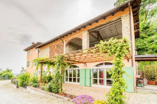 Cascina Petricore - Elegante dimora tra le colline del Monferrato in Castelletto Merli