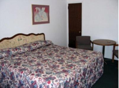 Red Carpet Inn & Suites Morgantown – Morgantown, PA