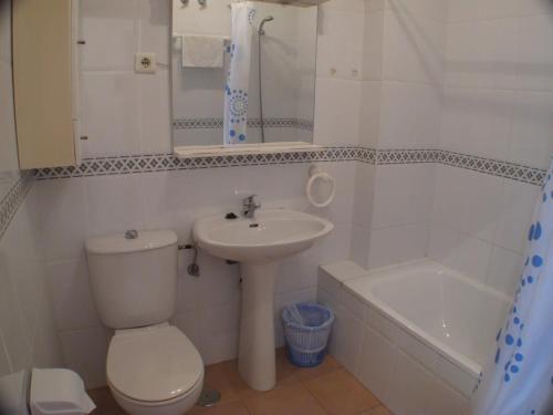 Two-Bedroom Apartment image 5