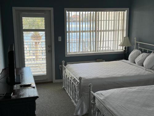 Queen Room with Balcony