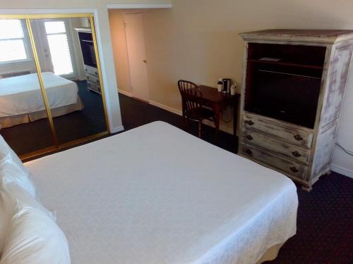 King Room with Balcony