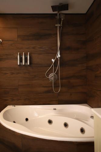 צלילי המעיין- צימר בוטיק במדבר in Rishonim