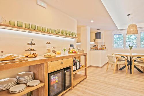Hostal LIWI – khách sạn tại Les Corts