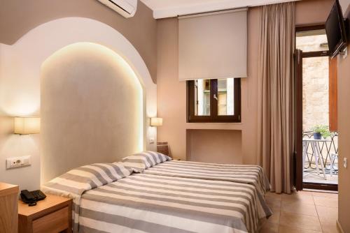 Morfeas Hotel - main image