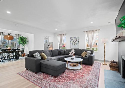 Gorgeous Remodel Game Room Sleeps 8