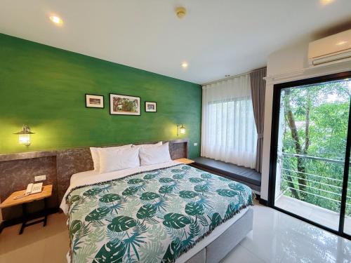 room detail thumbnail 0