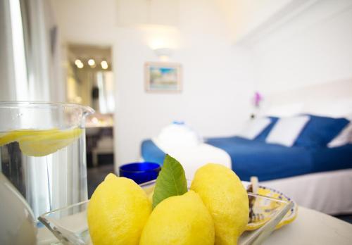 Standard Double Room with City View image 10