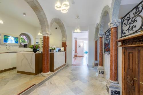 大堂, 拉克瓦倫納酒店 (Hotel du Lac Varenna) in 瓦倫納