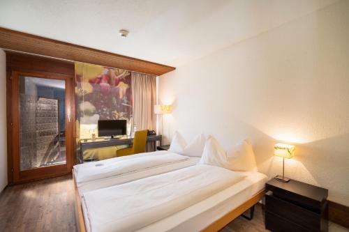 2 twin beds