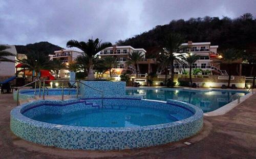 전망, Lomas del Encanto, villa en la montaña cerca del mar (Lomas del Encanto, villa en la montana cerca del mar) in 포를라마르