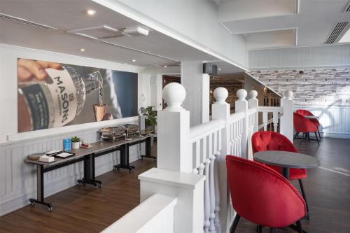 Hilton York - image 11