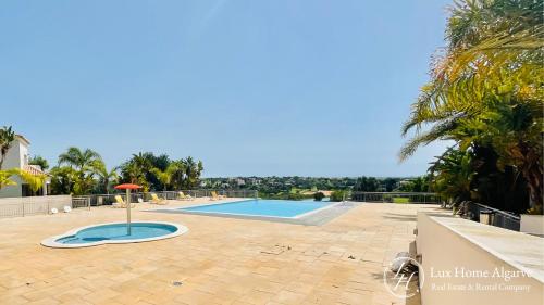 View, Green Lodge - Pestana Golf - Big Terrace - Pool in Estombar