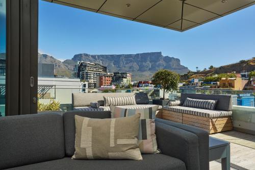 Penthouse on Napier - image 9