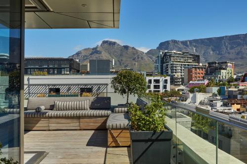 Penthouse on Napier - image 5