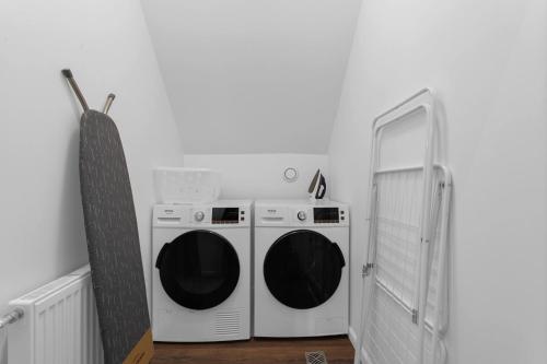 2BR Apartment in the Heart of Selfoss in 郊區