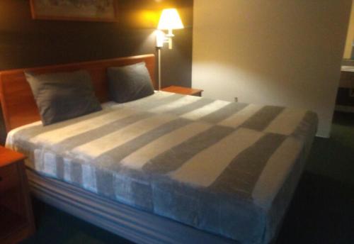 King Bed Hotel Studio 232 in Livingston (Texas)