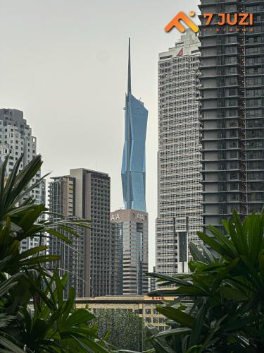 KL/118 TOWER view Luxury Cozy Suite Netflix 1080HD - image 11