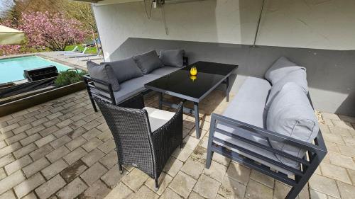 Apartment with pool and wide view in 聖英貝特