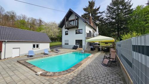 Apartment with pool and wide view in 聖英貝特